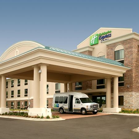 Holiday Inn Express & Suites Madison-Verona By Ihg Exterior photo