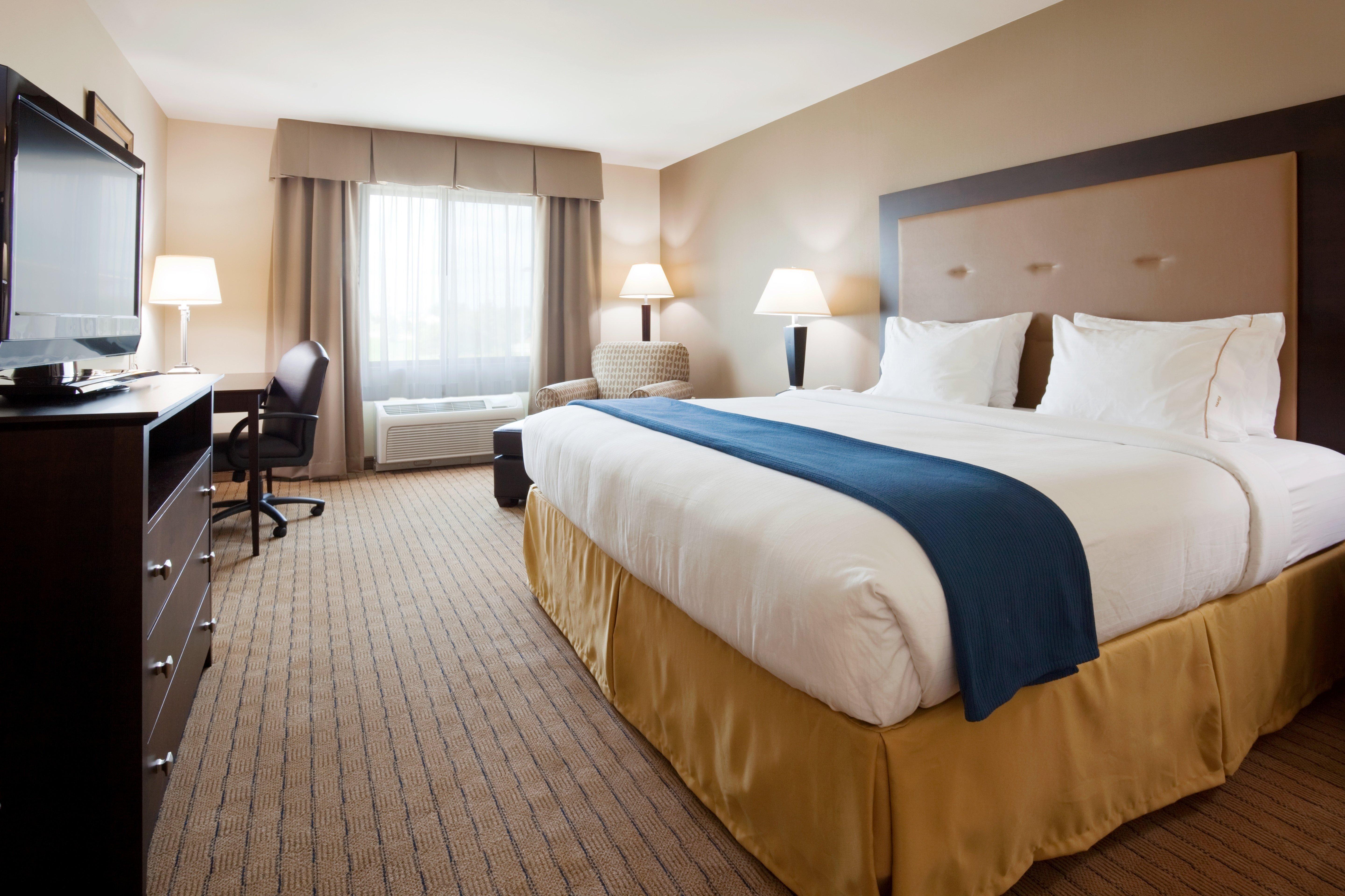 Holiday Inn Express & Suites Madison-Verona By Ihg Exterior photo
