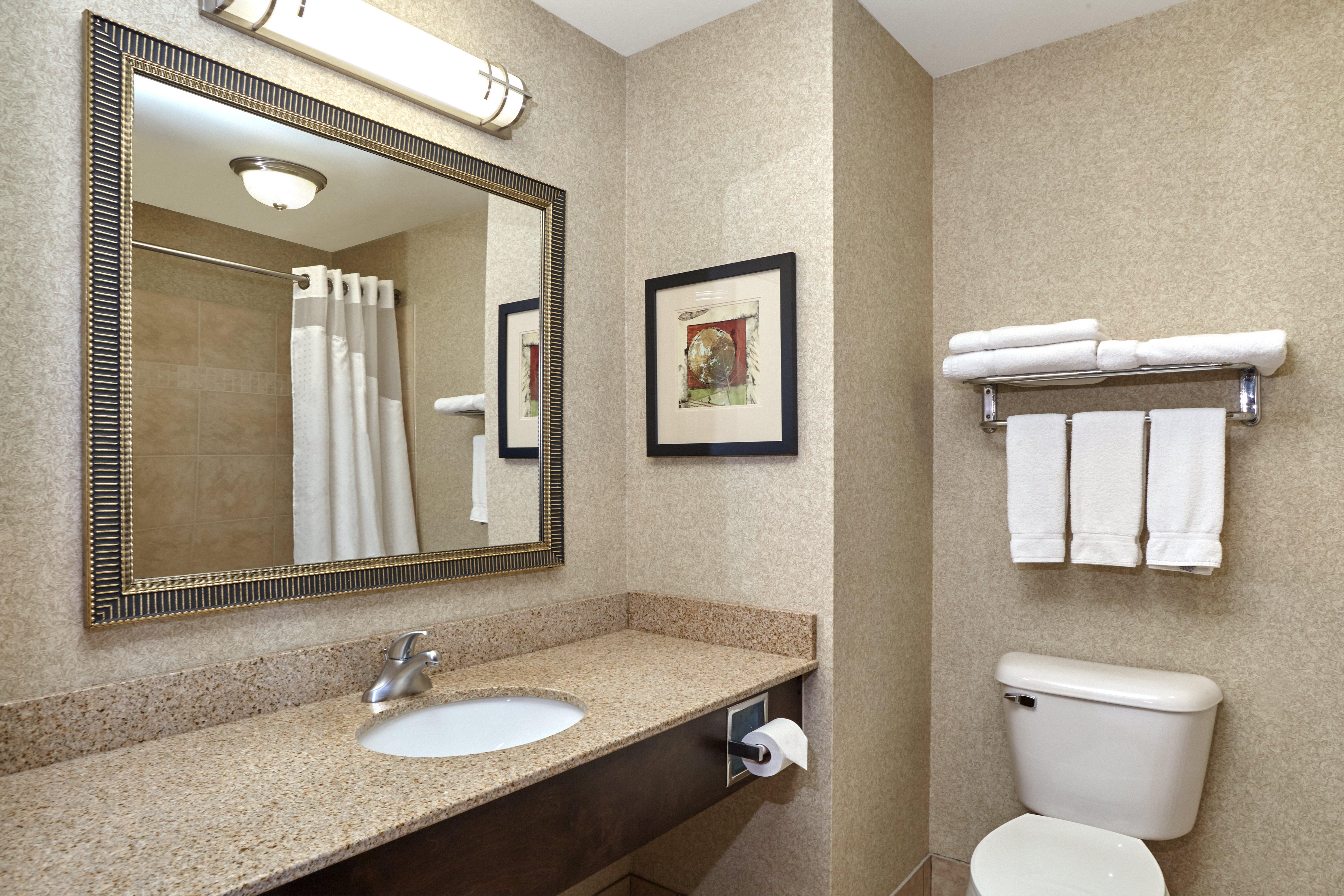 Holiday Inn Express & Suites Madison-Verona By Ihg Exterior photo
