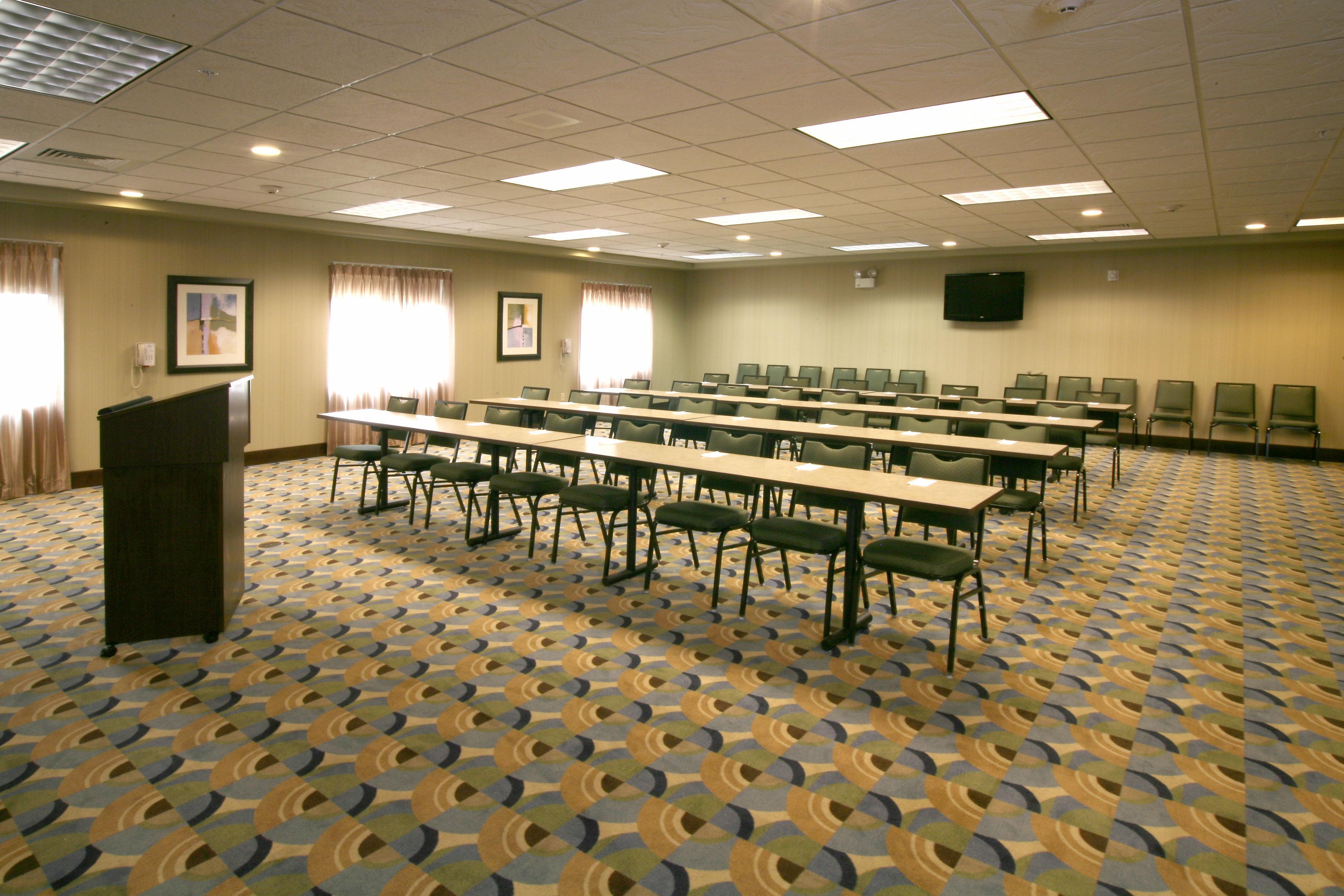 Holiday Inn Express & Suites Madison-Verona By Ihg Exterior photo