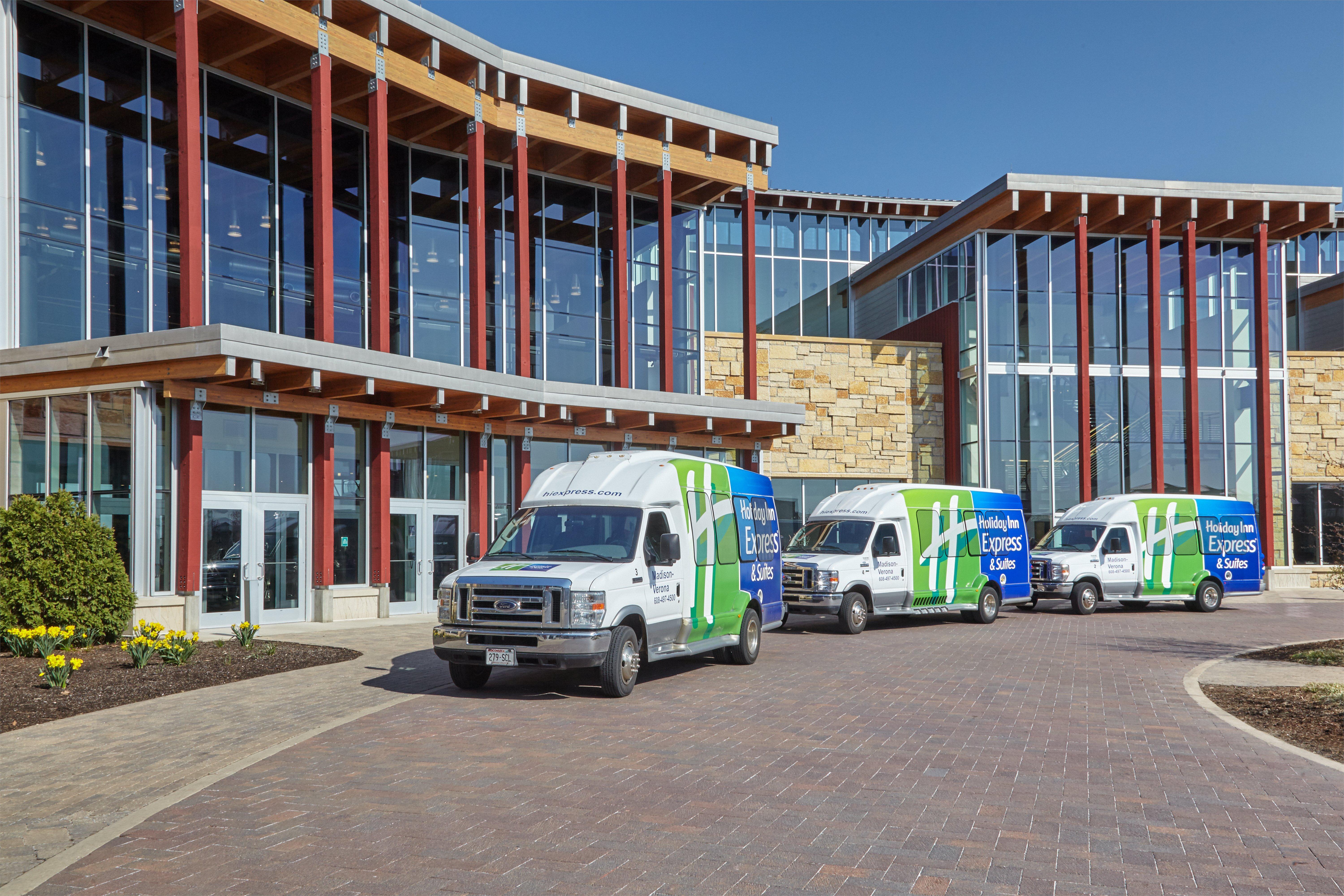 Holiday Inn Express & Suites Madison-Verona By Ihg Exterior photo